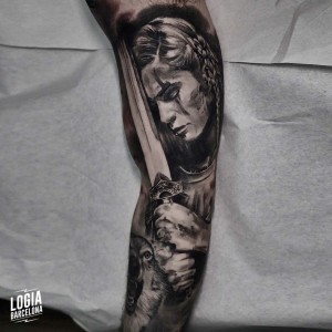 tatuaje_brazo_vikinga_logiabarcelona_mario_guerrero 